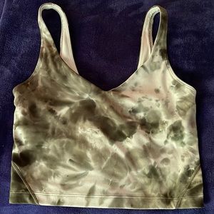 Lululemon top